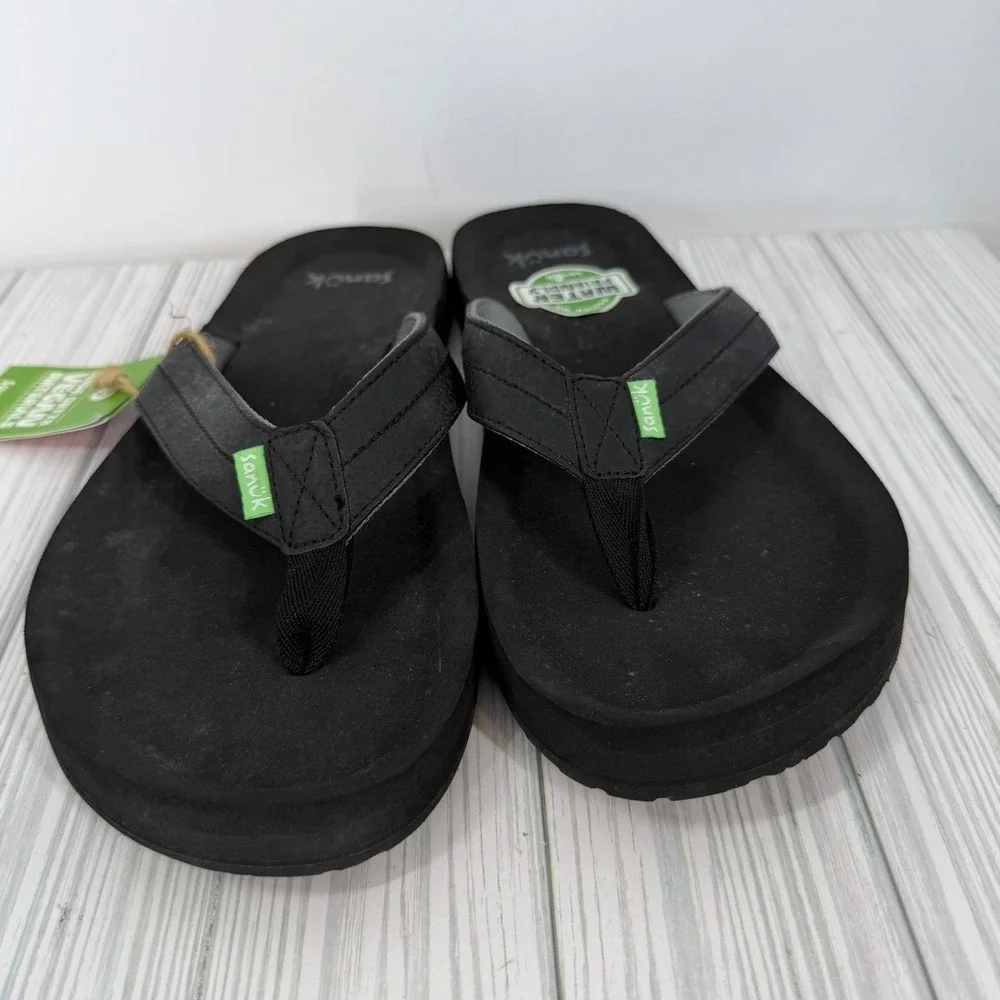 Sanuk mens Burm Black Water Friendly Yoga Mat Flip Flop Sandals Mens Size 9 NEW